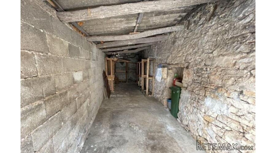 Na prodaju kamena kuća za renovaciju – okolica Buja - 5