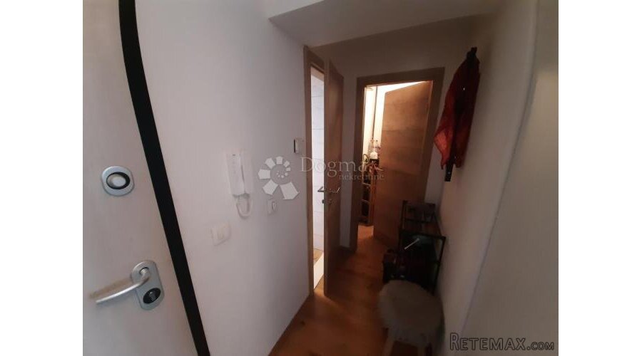 Idealan obiteljski stan s 2 lođe, parking, mir i zelenilo - 3