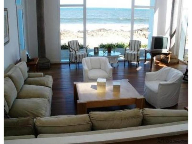 6 Bedroom House - For Rent -.. - 2