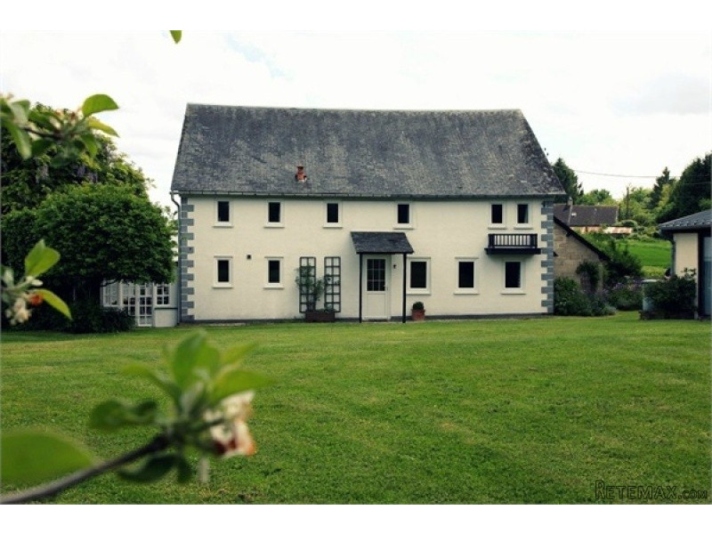 Lassay-Les-Chateaux