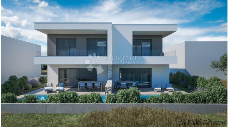VODICE – Moderna dvojna kuća s bazenom na mirnoj lokaciji! S
