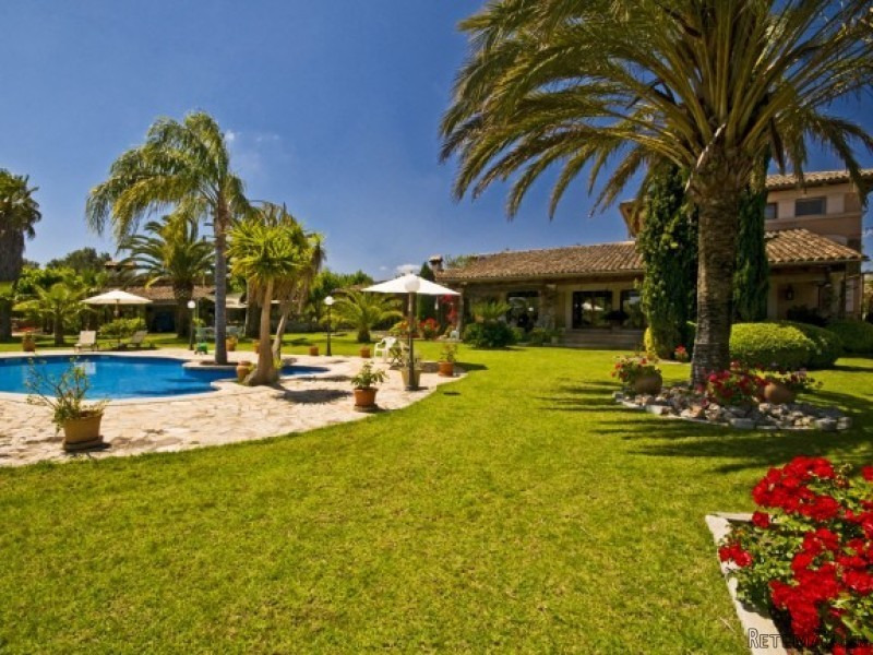 Spectacular Country Estate With 4.. - 2