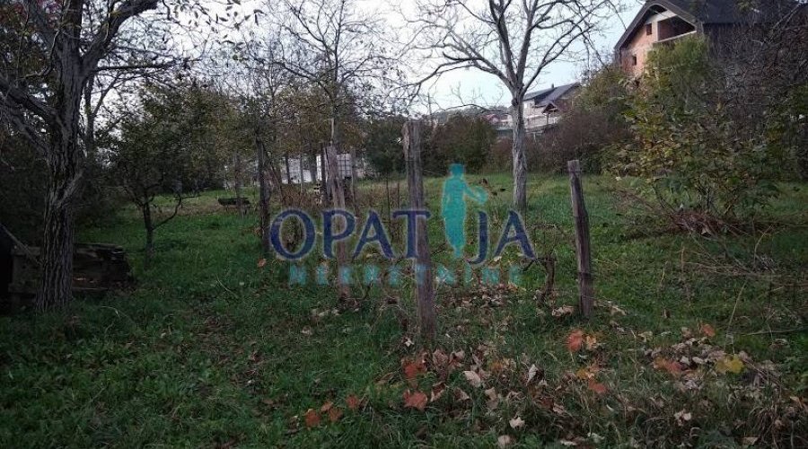 Sesvete građevinsko zemljište 1800 m2 na izvrsnoj lokaciji - 2