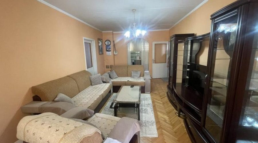 Prodaje se stan - 2