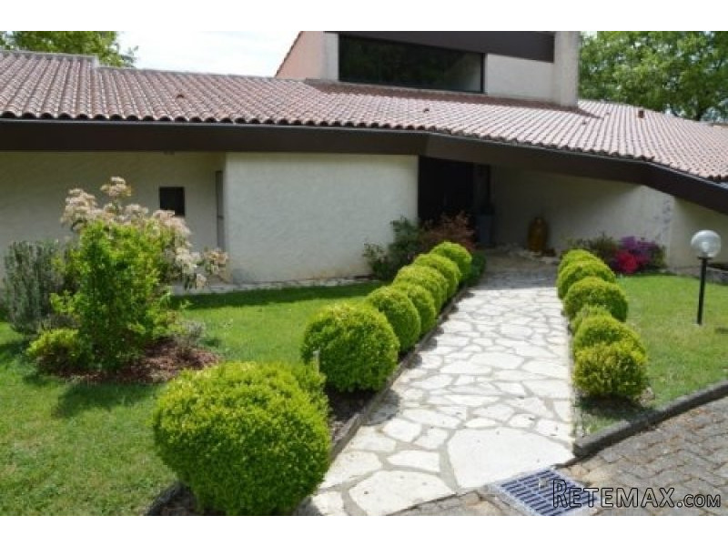 Outstanding Architect Designed House.. - 2
