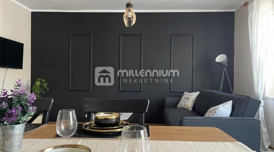 Otok Cres, dvoetažni 2s+db, 82.55m2, prvi red do mora - 2
