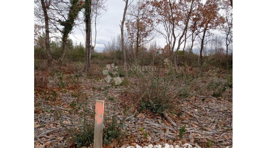 Zemljište na lijepoj lokaciji 2km od mora - 2
