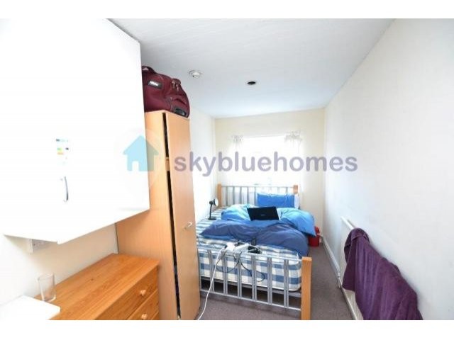 House - This property consists of 3.. - 2