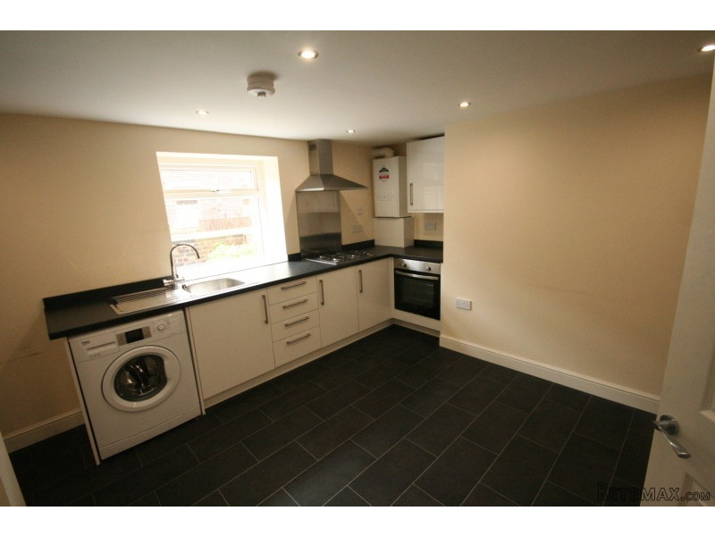 Co-Operative Street, Mirfield Wf14 8nu - 2