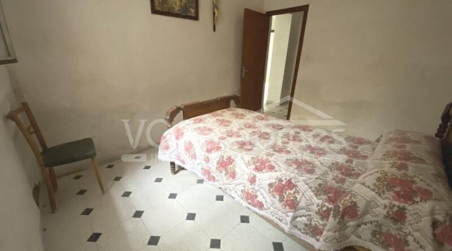 EXCLUSIVE FOR VOSS HOMES - A very interesting, 2 storey.. - 11