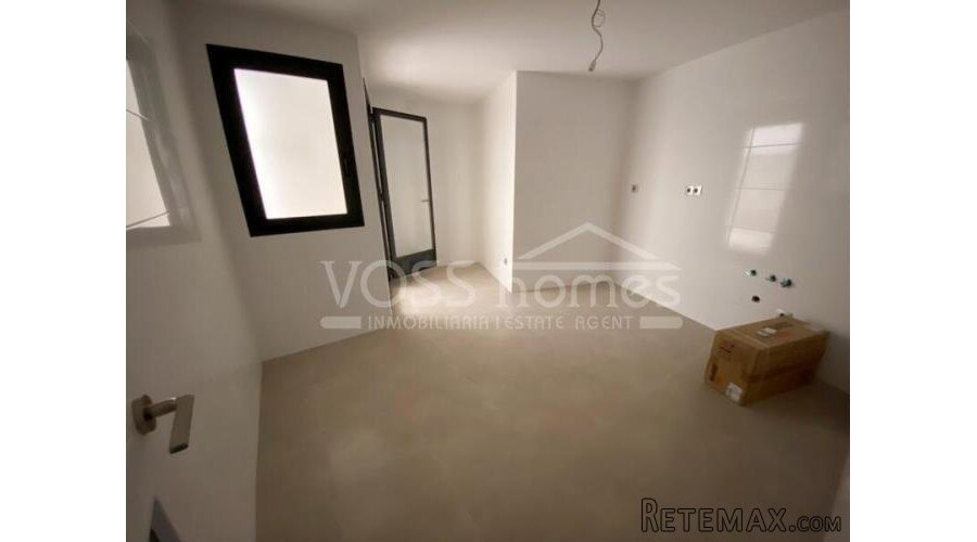 NEW LISTING TO VOSS HOMES - Recently built, modern 3 bed, 2.. - 12