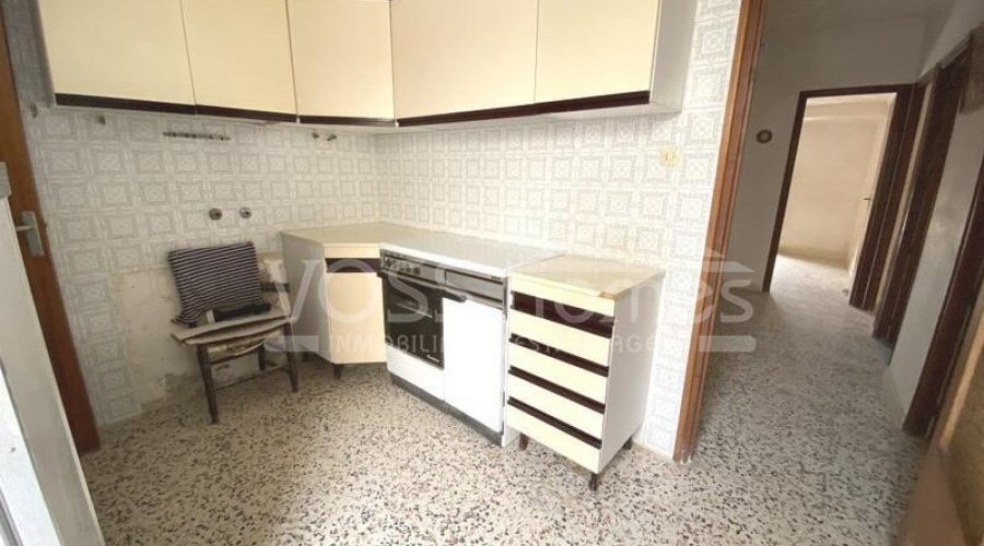 EXCLUSIVE FOR VOSS HOMES - A very interesting, 2 storey.. - 19