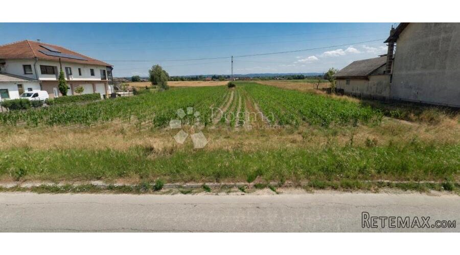 GRAĐEVINSKO ZEMLJIŠTE NOVOSELEC - 1940 m²