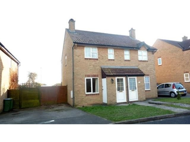 Unfurnished 2 bedroom Property For..