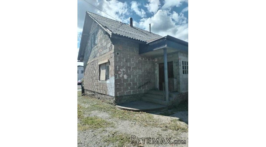 Kuća u Karlovcu na prodaju - mir u blizini grada