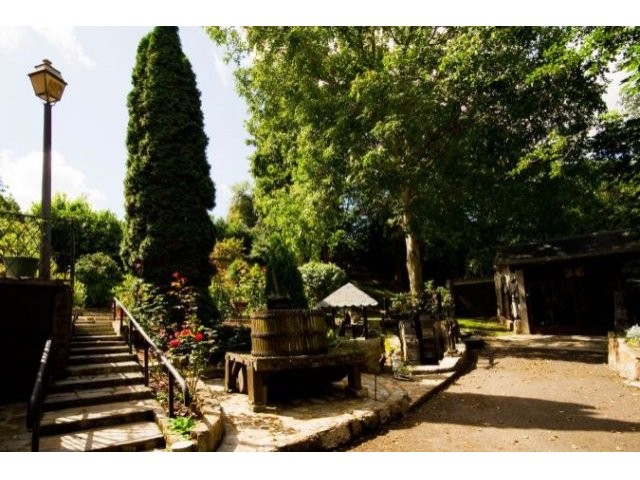 SLD02213 - Under Offer with Cle France - 2