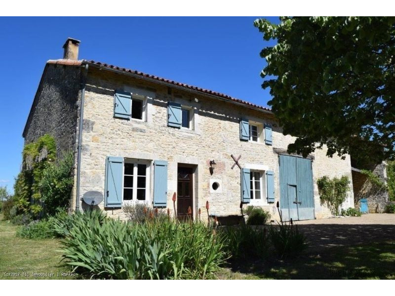 Beautifully Renovated Country House -..