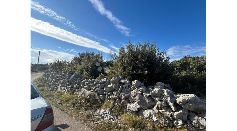 GRAĐEVINSKO ZEMLJIŠTE S PREDIVNIM POGLEDOM VINIŠĆE - 2