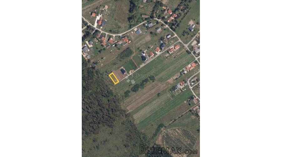 GRAĐEVINSKO ZEMLJIŠTE LEKENIK - 484 m²
