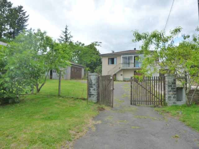 4 Bed-Roomed Hamlet House With..