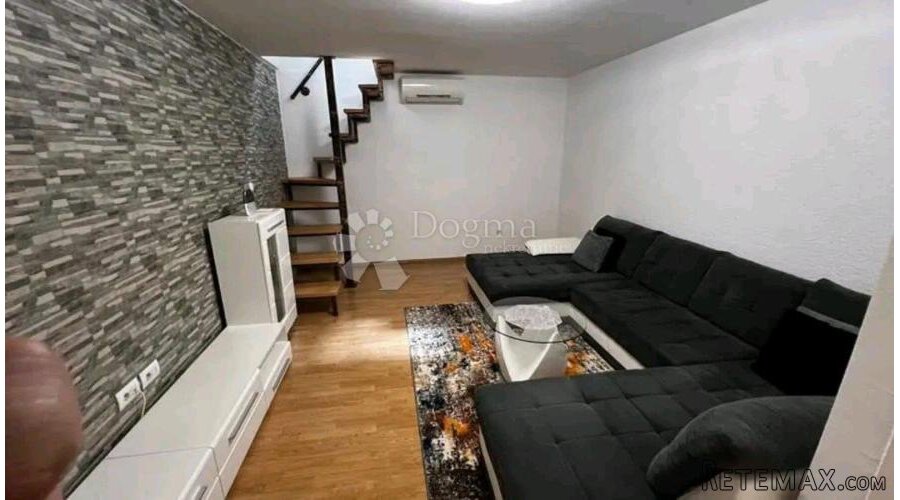 Samostojeća kuća u Bujama