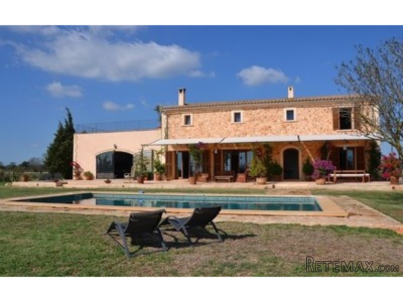 IP3-1004 - Finca For sale in Campos..