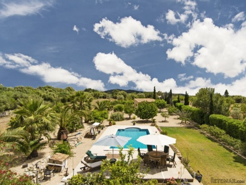 Captivating Finca In A Natural..