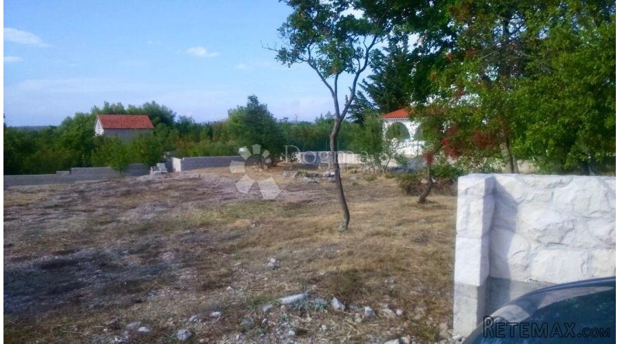 Građevinsko zemljište s projektom u blizini Primoštena - 3