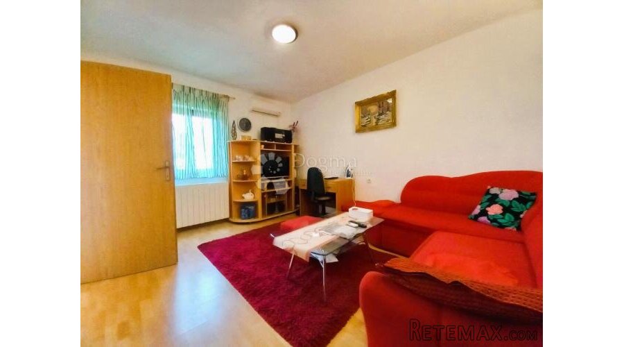 Labin, etaža sa tri stambene jedinice - 3