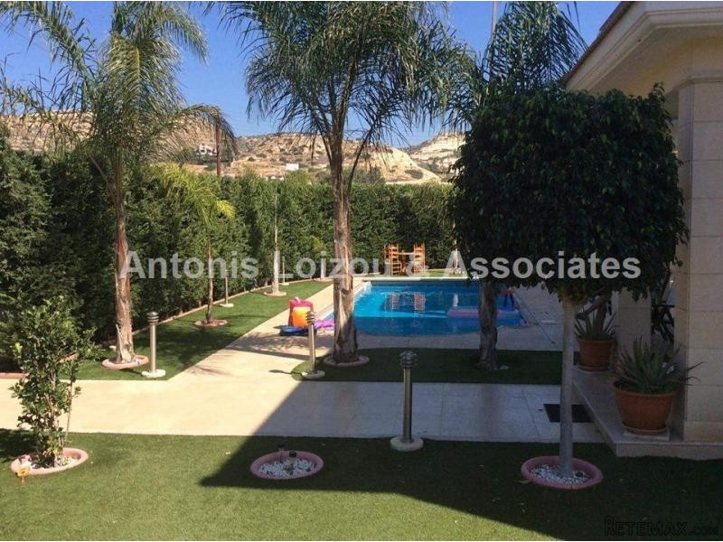 Detached House in Agios Tyhonas With..