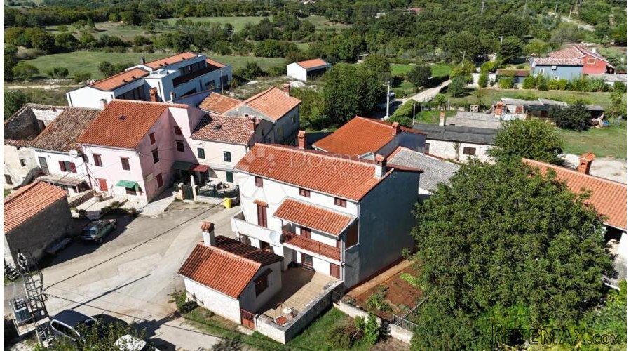 Duplex -Dvije kuće sa ljetnom kuhinjom i garažom - 2