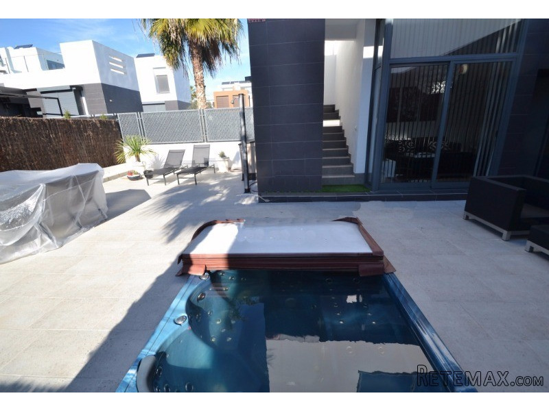 Villa For Sale Algorfa