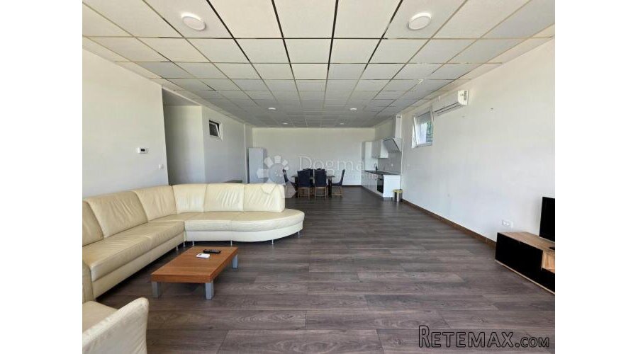 PRODAJA, Stan, NKP 136,38 m², Križ