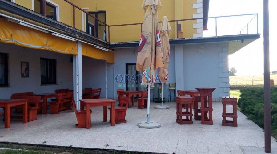Bedekovčina okolica kuća 250 m2 s poslovnim prostorom i 3..