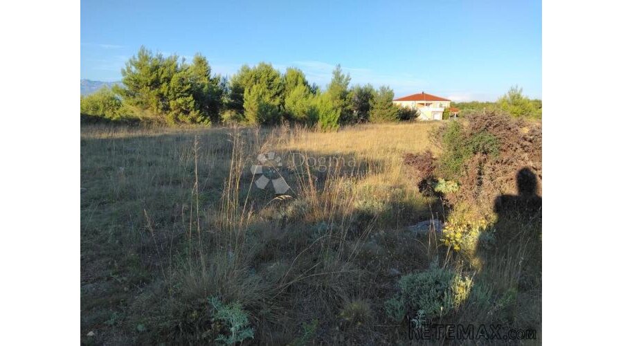 STRATEŠKI INVESTICIJSKI POTENCIJAL: Zemljište 1760 m² - Otok - 2