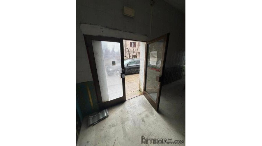 Poslovni Prostor - Na glavnoj cesti - 3