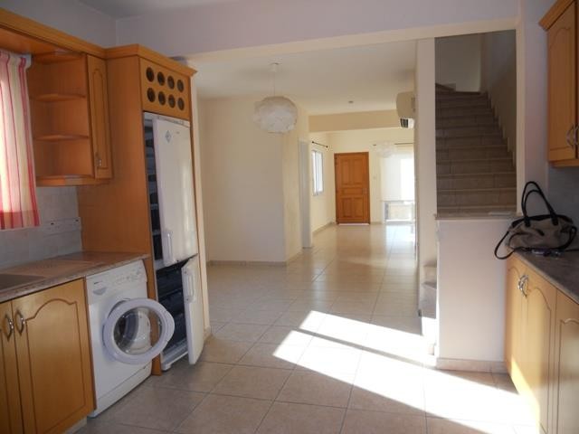 three bedroom townhouse for rent.. - 2