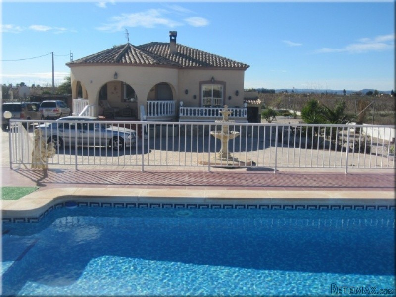 Catral 3 Beds 2 Baths finca