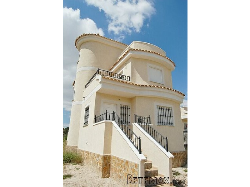 3 Bed Detached Villa in Tranquil Setting