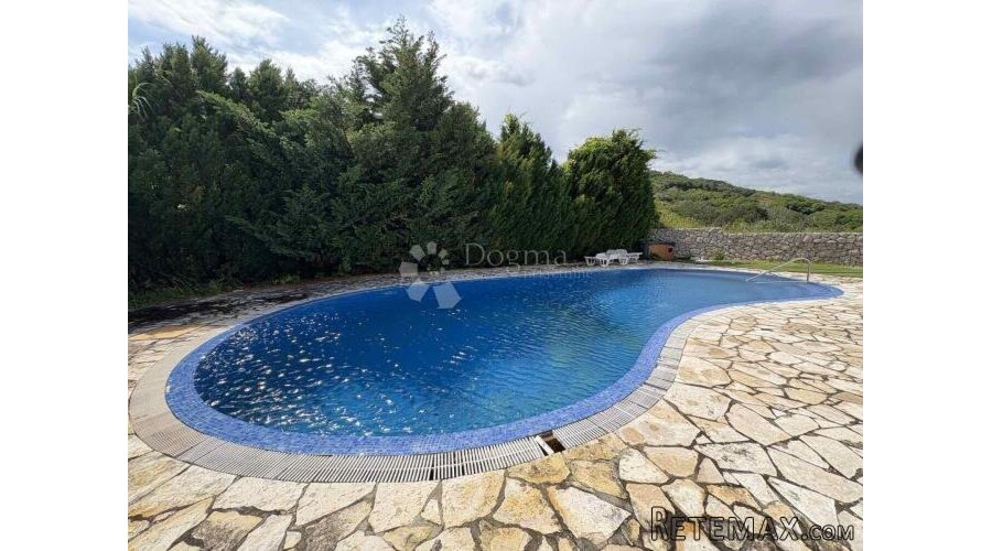 BAŠKA, APARTMAN U PRIZEMLJU