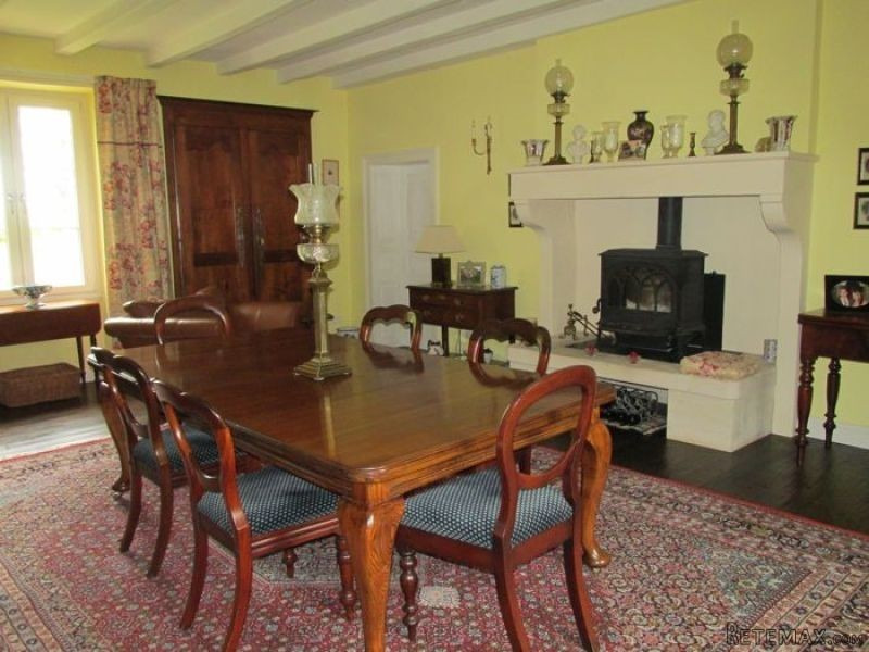 Beautifully Presented 6 Bed.. - 2