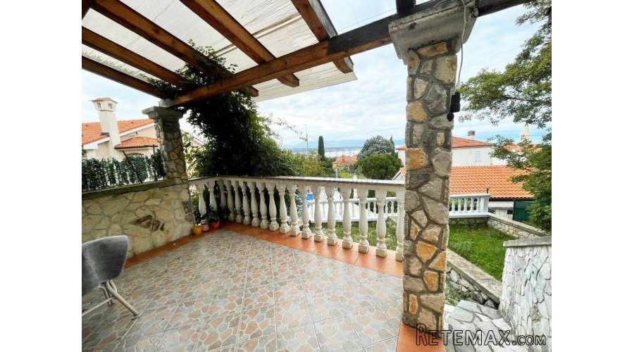 Kuća s 2 apartmana, okolica Malinske!