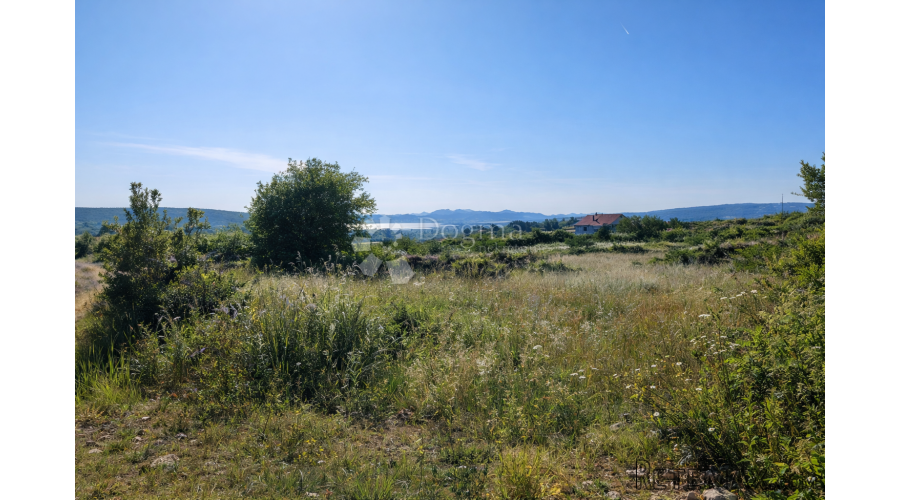 Debeljak - Građevinsko zemljište 932m2
