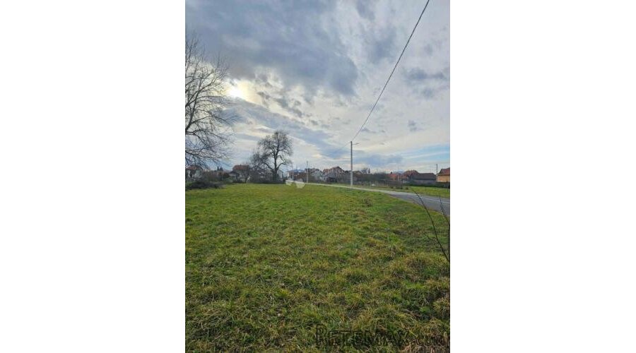 Građevinsko zemljište s velikim potencijalom – 1730 m²