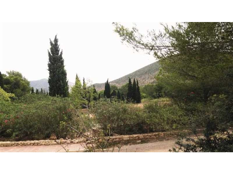 Beautiful plot in Roca Llisa
