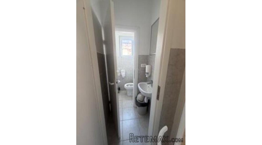 Poslovni prostor sa puno mogućnosti - 2