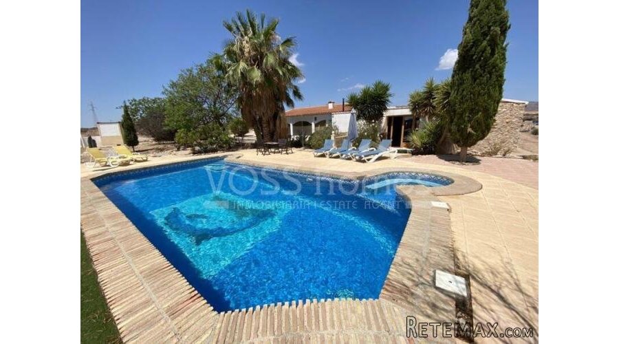 EXCLUSIVE TO VOSS HOMES - Large, renovated, country house..