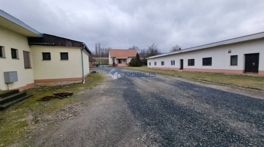 Novi Marof, ATRAKTIVNA LOKACIJA - poslovne zagrade i.. - 2