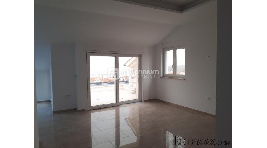 Otok Krk, Njivice, 71.30m2, 2s+db, terasa, parking - 3