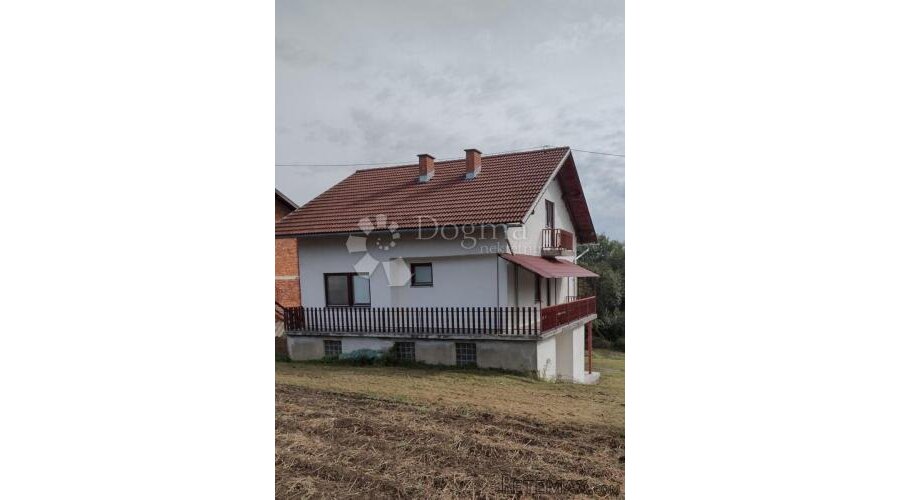 Kuća s 2 stana i PP u prizemlju - 2
